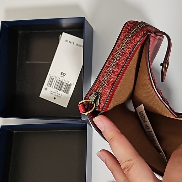 Wallet - Picture 4 of 5